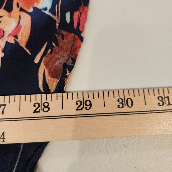 Torrid Blue Challis Embroidered Sleeve Floral Blouse Size 1X Dainty Flowy Career - Picture 7 of 9